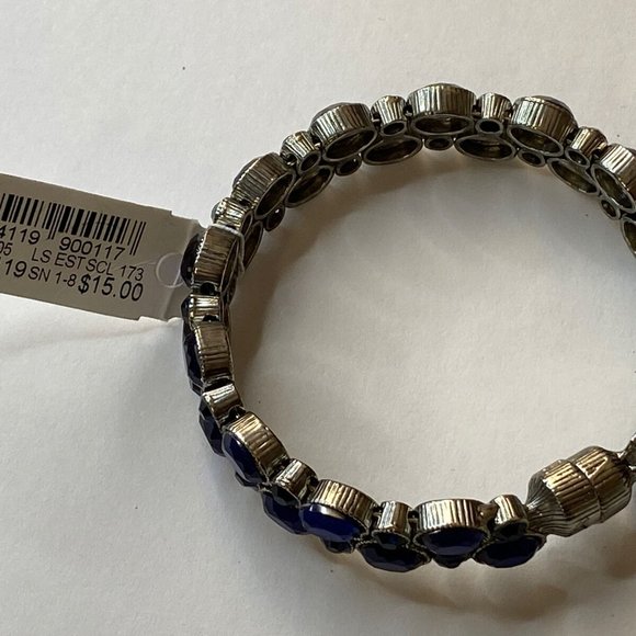 Dress Barn Blue Glass Stone Bracelet Silver Tone w/Magnetic Clasp - Picture 2 of 3